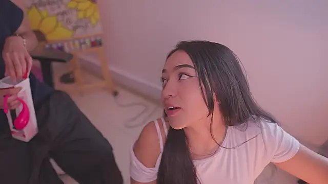 Snapshot of tommy_blue chatting on 21, 11, 2025 tommy blue online show from 21, 11, 2025