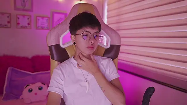 tommy blue online show from 25, 4, 2026