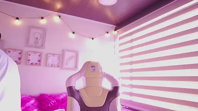 tommy blue online show from 27, 4, 2026