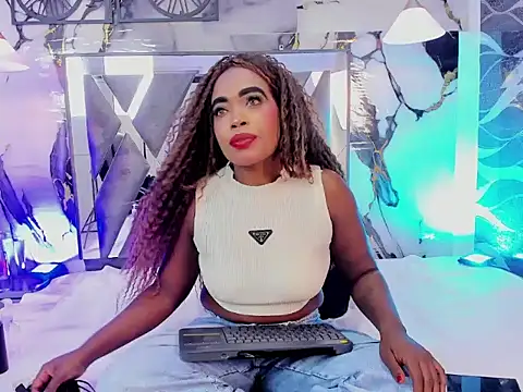 CandyMartinez  online show from 25, 4, 2026