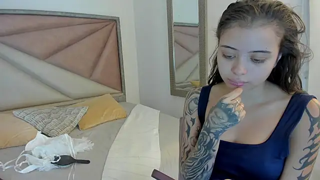 SaskiaGrendel online show from 19, 7, 2026