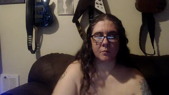 Dreaming Of Blue online show from 6, 3, 2025