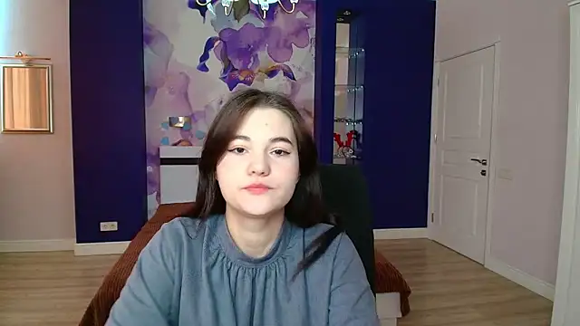 ElinaMils online show from 4, 3, 2025