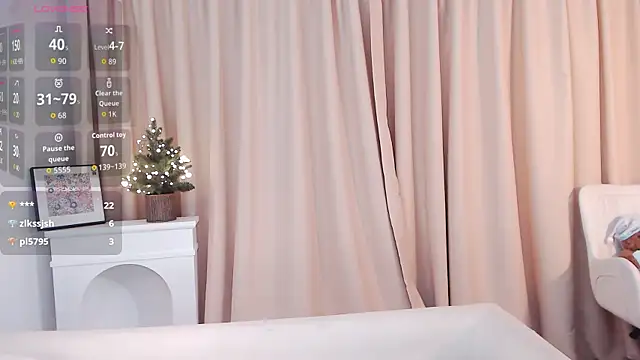 Snapshot of honey113 chatting on 18, 11, 2025 honey113 online show from 18, 11, 2025