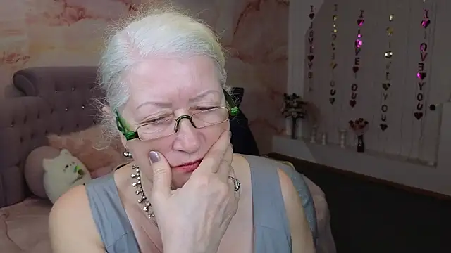 Maya Mayflower online show from 22, 3, 2025