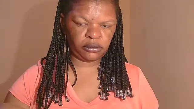 Snapshot of ebony_rose11 chatting on 22, 10, 2025 ebony rose11 online show from 22, 10, 2025