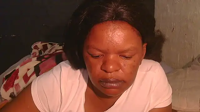 Snapshot of ebony_rose11 chatting on 29, 11, 2025 ebony rose11 online show from 29, 11, 2025