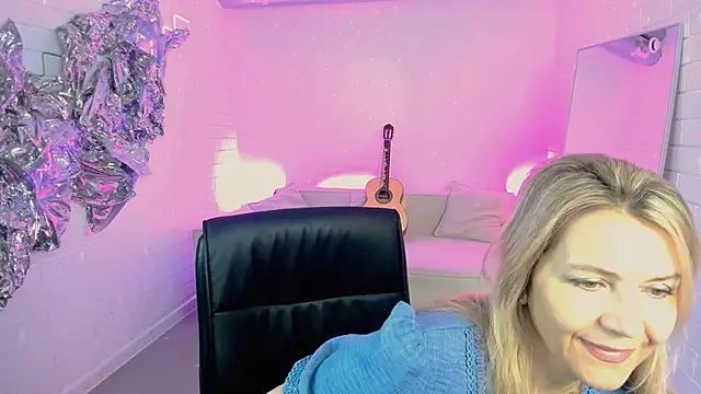 NicoleHitman online show from 21, 6, 2026