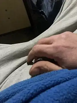 Snapshot of Djv16 chatting on 4, 4, 2026 Djv16 online show from 4, 4, 2026