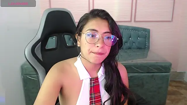 Snapshot of alexa_romero_t chatting on 26, 11, 2025 alexa romero t online show from 26, 11, 2025