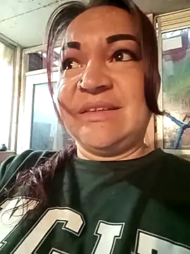 isis milove online show from 6, 4, 2026