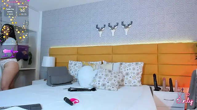 LeilaHiuston online show from 22, 2, 2026