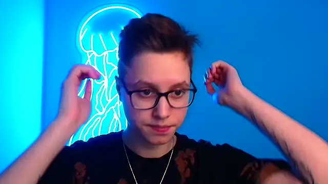 Snapshot of Bella_Swannn chatting on 4, 3, 2025 Bella Swannn online show from 4, 3, 2025