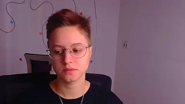 Snapshot of Bella_Swannn chatting on 7, 3, 2025 Bella Swannn online show from 7, 3, 2025