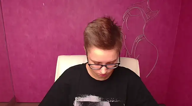 Snapshot of Bella_Swannn chatting on 14, 3, 2025 Bella Swannn online show from 14, 3, 2025