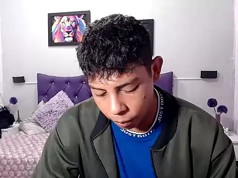 Snapshot of Alejandroo_22 chatting on 3, 12, 2025 Alejandroo 22 online show from 3, 12, 2025