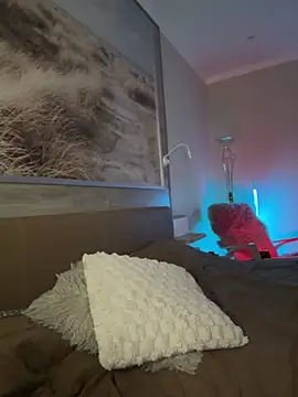 Mary Kiitty online show from 14, 4, 2026