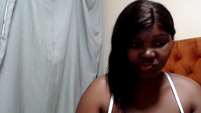 Snapshot of prettymonalisaRSA chatting on 20, 12, 2025 prettymonalisaRSA online show from 20, 12, 2025