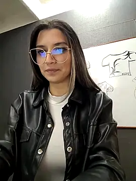 Isabella Varella online show from 15, 3, 2025