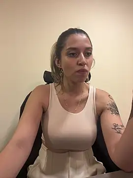 Isabella Varella online show from 12, 3, 2026