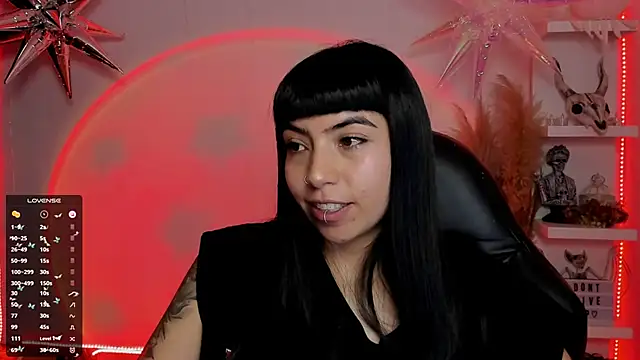 Saraa Desiree online show from 6, 3, 2025