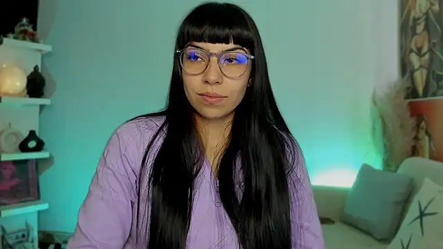 Saraa Desiree online show from 29, 9, 2025