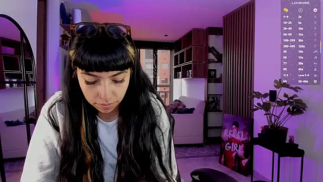 Saraa Desiree online show from 16, 2, 2026