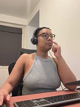 Melia Rayne online show from 9, 2, 2026