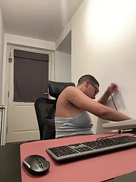 Melia Rayne online show from 15, 4, 2026