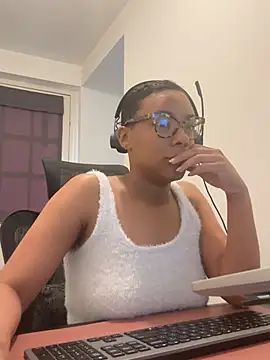 Melia Rayne online show from 21, 4, 2026