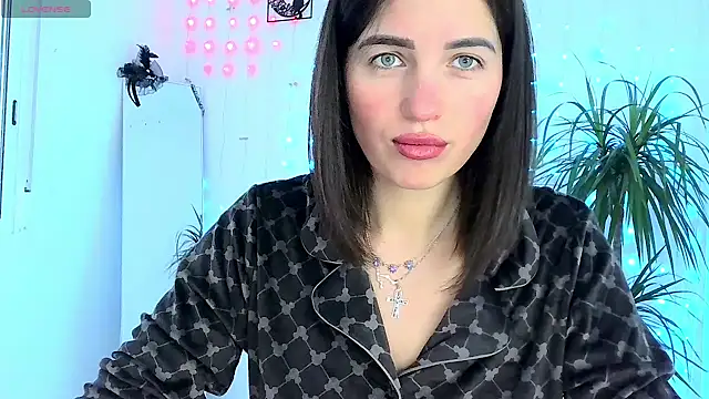 Snapshot of neferutt chatting on 20, 11, 2025 neferutt online show from 20, 11, 2025