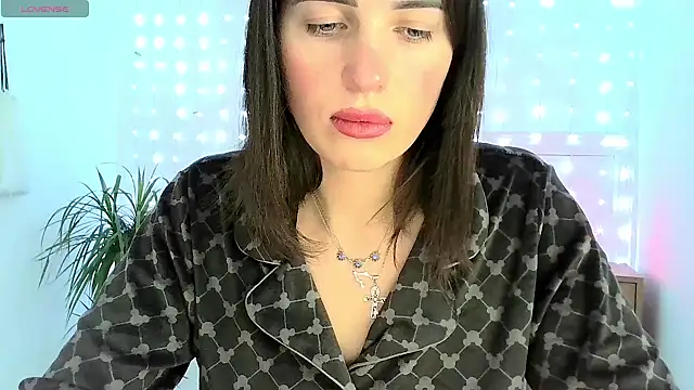 Snapshot of neferutt chatting on 27, 11, 2025 neferutt online show from 27, 11, 2025