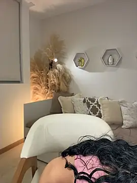 ValentinaMilann online show from 30, 7, 2026