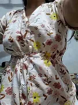 sexy-trisha1 online show from 15, 5, 2026