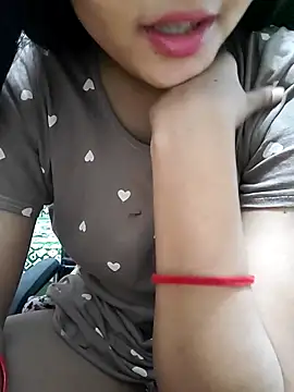sexy-trisha1 online show from 17, 5, 2026
