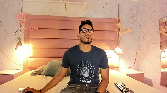 ETHAN DRAVEN online show from 8, 9, 2025