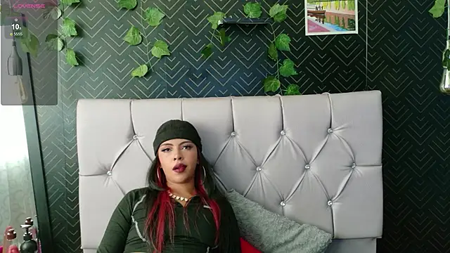 Devil AliceXo online show from 4, 8, 2026