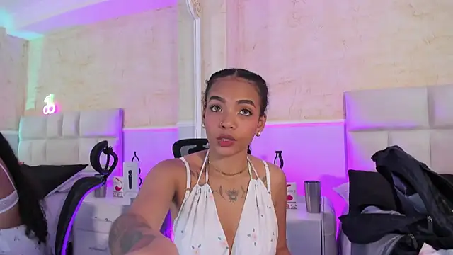 SarahLynn7 online show from 21, 3, 2025