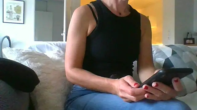 Valentinette online show from 6, 11, 2025