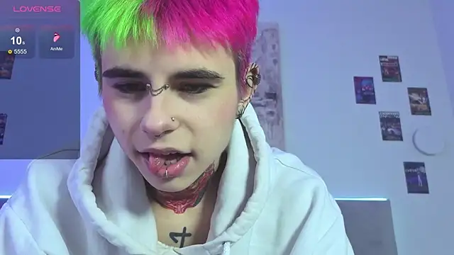 Snapshot of Alex_Vallley chatting on 5, 10, 2025 Alex Vallley online show from 5, 10, 2025