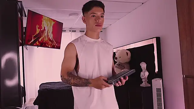 ErosKhaos online show from 3, 10, 2025