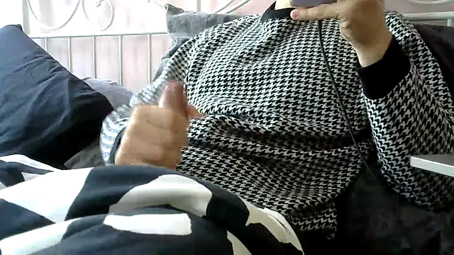 Italianmonsterd online show from 2, 11, 2025