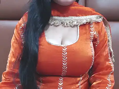 Snapshot of RealNaina chatting on 8, 2, 2026 RealNaina online show from 8, 2, 2026