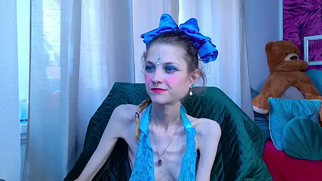 Snapshot of KittyRaine chatting on 8, 5, 2026 KittyRaine online show from 8, 5, 2026