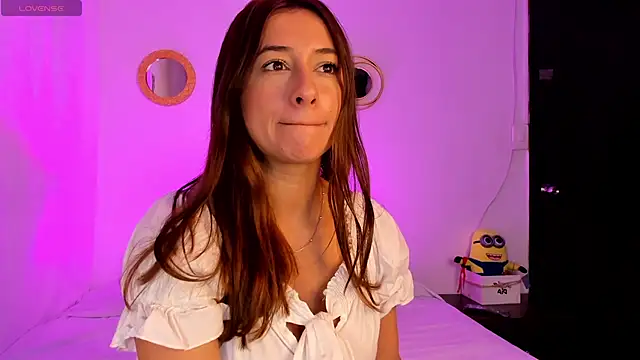 Snapshot of Azahara_Chary chatting on 27, 5, 2026 Azahara Chary online show from 27, 5, 2026