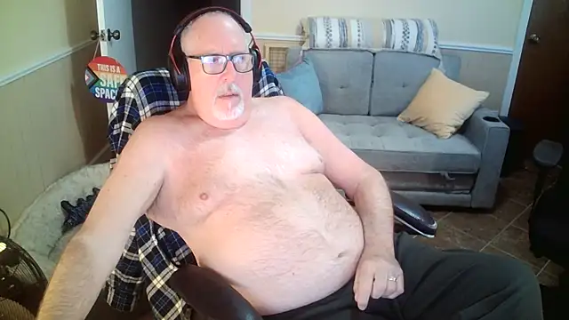 superbearboss online show from 18, 3, 2026