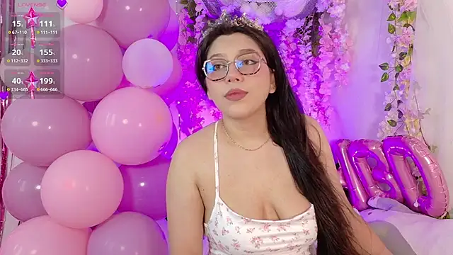 Snapshot of chelsea__coo chatting on 28, 9, 2025 chelsea coo online show from 28, 9, 2025