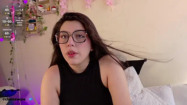 Snapshot of chelsea__coo chatting on 2, 12, 2025 chelsea coo online show from 2, 12, 2025