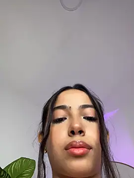  Emily Thompson  online show from 19, 10, 2025