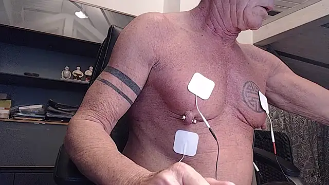 Snapshot of munichrubber chatting on 6, 12, 2024 munichrubber online show from 6, 12, 2024